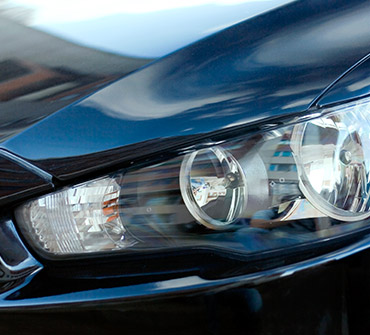 des phares de voiture